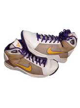 Charger l&#39;image dans la galerie, Hyperdunk Supreme Kobe  &#39;Lakers Home&#39;